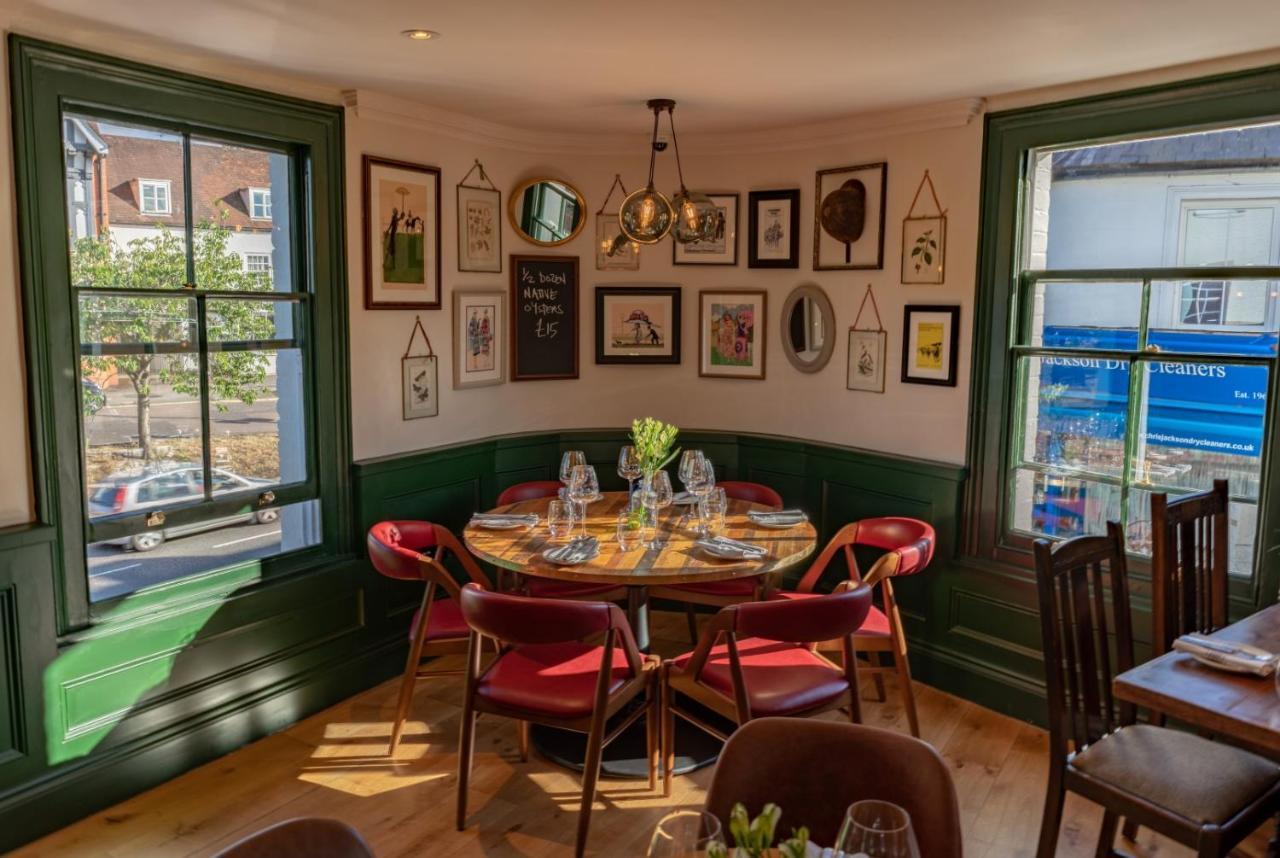 Albert Arms Esher Exterior foto